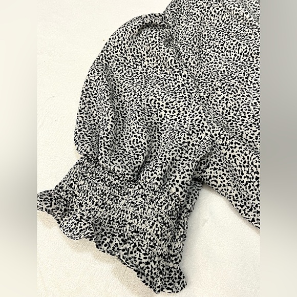 Sienna Sky Black and White Leopard Print Smocked Blouse Size Small - Picture 3 of 16